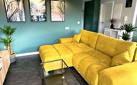 Oasis Appart - Gemuetlich Im Elbland - Netflix - Balkon - Tg